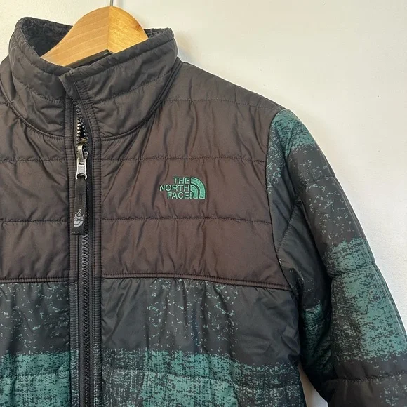The North Face Boy’s Mount Chimborazo Youth Reversible Black and Green Jacket